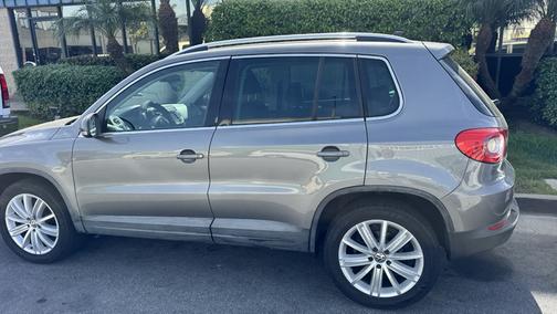 2010 Volkswagen Tiguan S