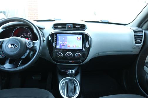 Gray 2017 Kia Soul Base