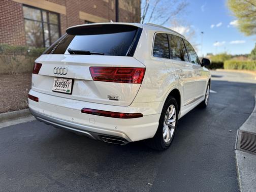 2017 Audi Q7 3.0T Premium