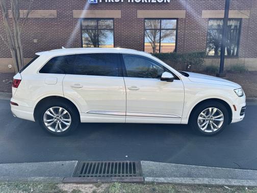 2017 Audi Q7 3.0T Premium