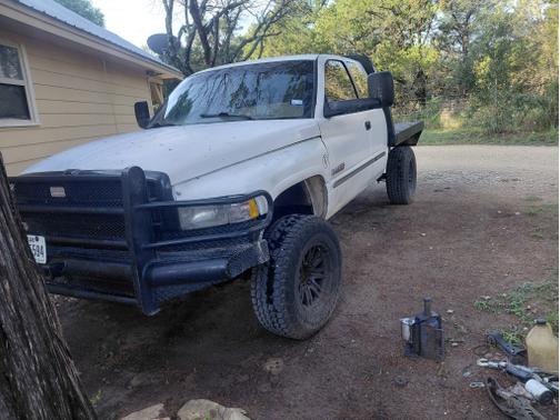 White 2002 Dodge Ram 2500 Quad Cab