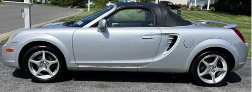 Silver 2003 Toyota MR2 Spyder