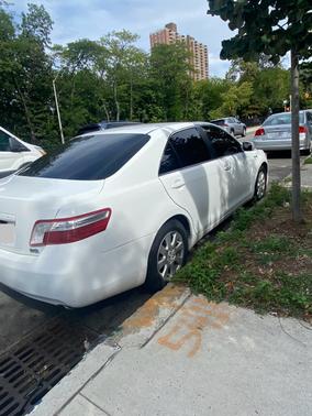 White 2009 Toyota Camry Hybrid Base