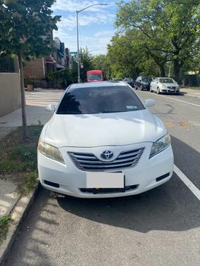 White 2009 Toyota Camry Hybrid Base