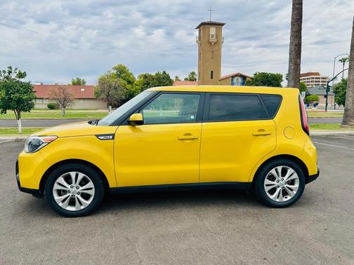 Yellow 2016 Kia Soul +