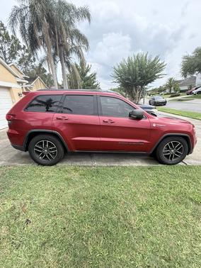 Red 2017 Jeep Grand Cherokee Trailhawk