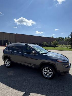 Gray 2015 Jeep Cherokee Latitude