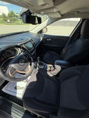 Gray 2015 Jeep Cherokee Latitude