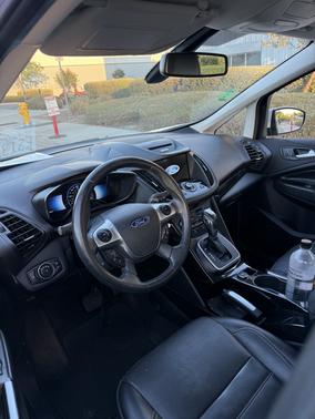 White 2017 Ford C-Max Energi Titanium