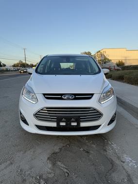 White 2017 Ford C-Max Energi Titanium