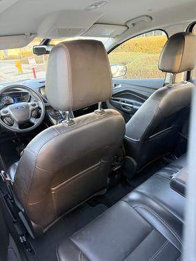 White 2017 Ford C-Max Energi Titanium