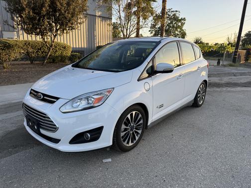 White 2017 Ford C-Max Energi Titanium