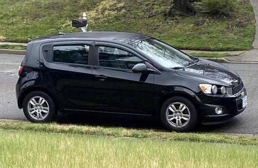 Photo 6 of 6 of 2012 Chevrolet Sonic 2LS
