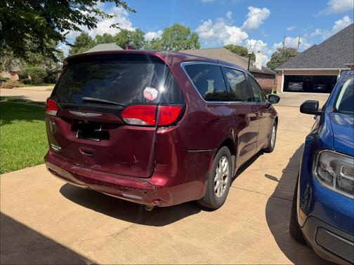 Red 2017 Chrysler Pacifica Touring