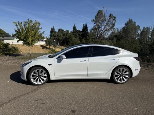 2019 Tesla Model 3 Long Range