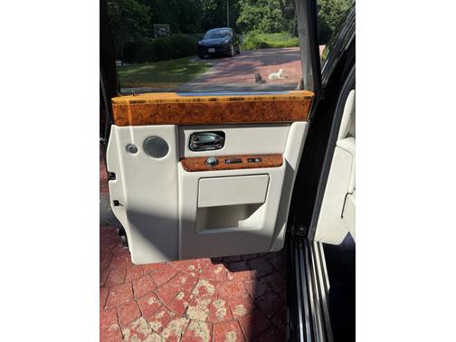 2011 Rolls-Royce Phantom VI Base
