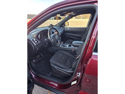 2020 Jeep Grand Cherokee Laredo