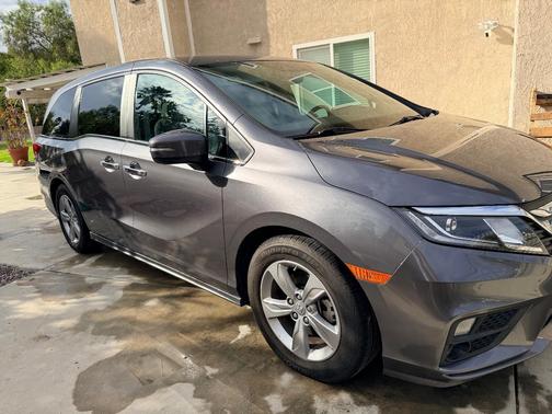 Gray 2019 Honda Odyssey EX-L