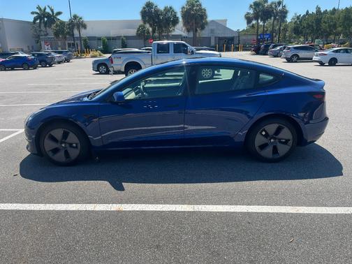 Blue 2021 Tesla Model 3 Long Range