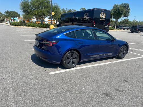 Blue 2021 Tesla Model 3 Long Range