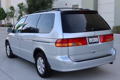 Silver 2002 Honda Odyssey EX-L