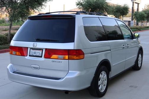 Silver 2002 Honda Odyssey EX-L