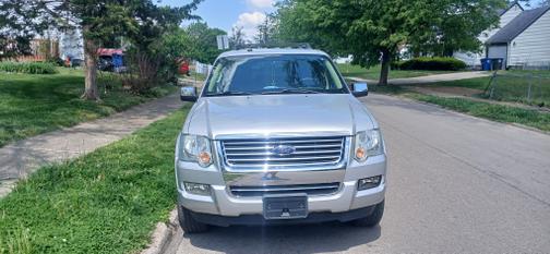 Silver 2010 Ford Explorer Limited