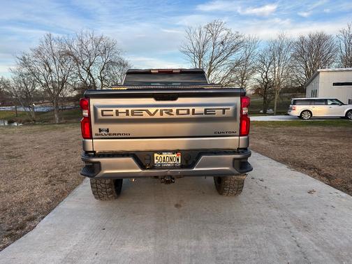 2019 Chevrolet Silverado 1500 Custom
