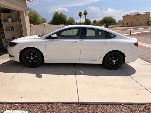 White 2015 Chrysler 200 C