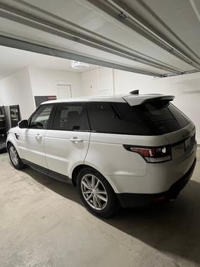 White 2017 Land Rover Range Rover Sport 3.0L Supercharged SE