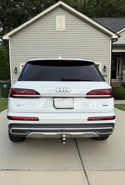 2022 Audi Q7 45 Premium Plus