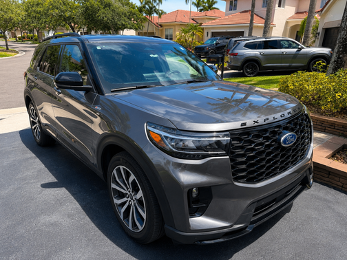 Gray 2025 Ford Explorer ST-Line RWD
