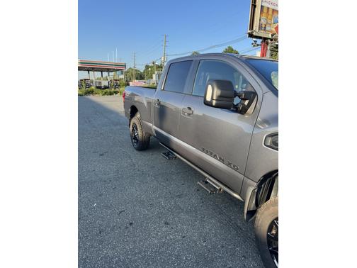 2018 Nissan Titan XD SL