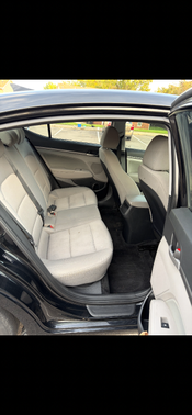 Black 2018 Hyundai ELANTRA SEL