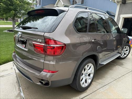 Brown 2011 BMW X5 xDrive35i Premium