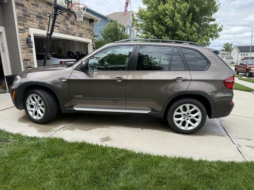 Brown 2011 BMW X5 xDrive35i Premium