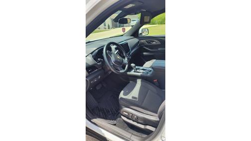 White 2023 Chevrolet Traverse LT Cloth