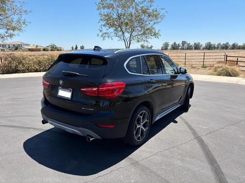 Black 2018 BMW X1 sDrive28i