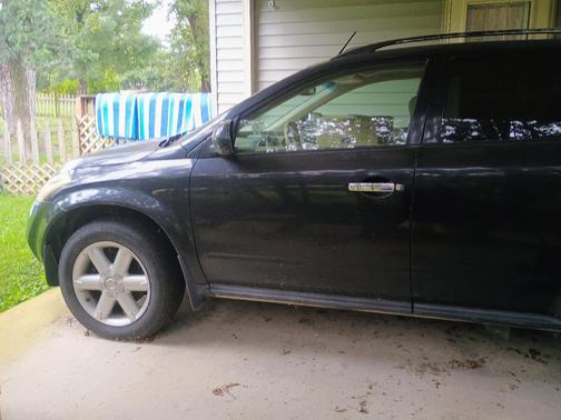 Black 2005 Nissan Murano SE
