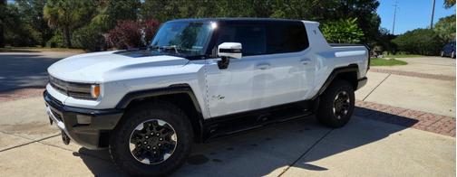 White 2025 GMC HUMMER EV Pickup 3X