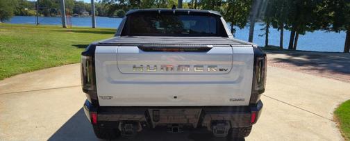 White 2025 GMC HUMMER EV Pickup 3X