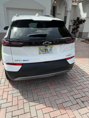 White 2022 Chevrolet Bolt EUV Premier