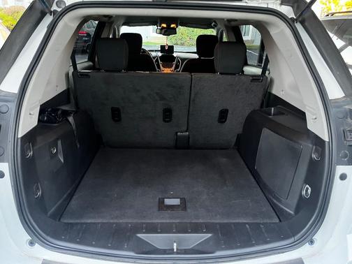 White 2015 GMC Terrain SLE-1
