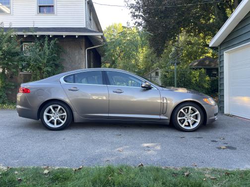 2011 Jaguar XF Base
