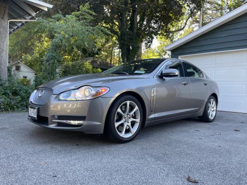 2011 Jaguar XF Base