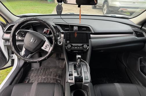 White 2019 Honda Civic EX