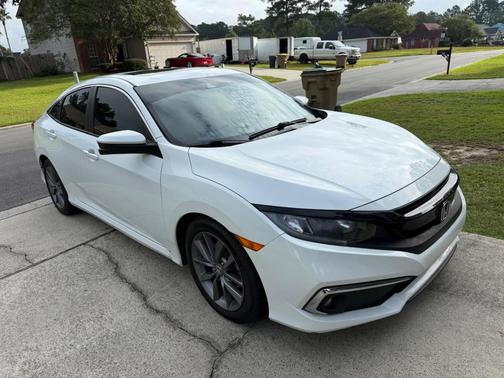White 2019 Honda Civic EX