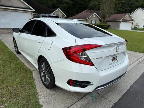 White 2019 Honda Civic EX