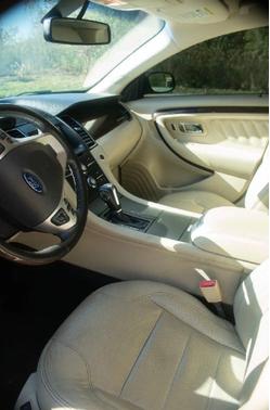 Blue 2016 Ford Taurus Limited