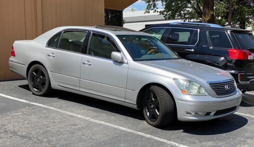 2005 Lexus LS 430 Base